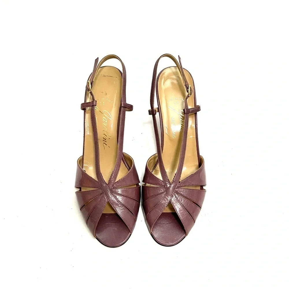 Vintage 1960s lilac purple leather peep toe strappy pinup heels